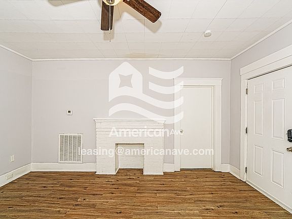 1005983_003_living_room_4.jpg
