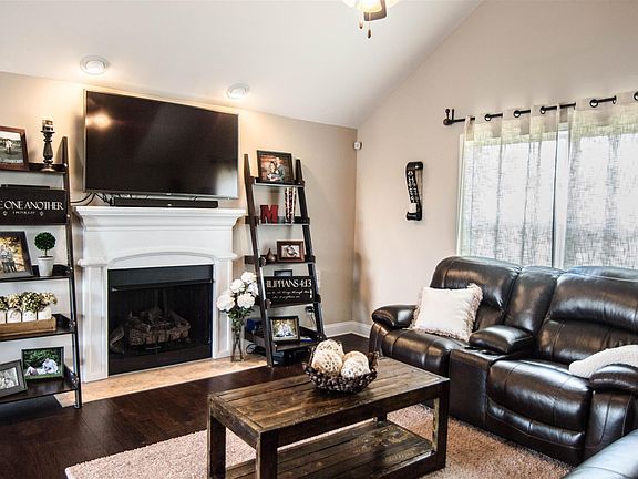 5th image of 2416 Andersonville Dr