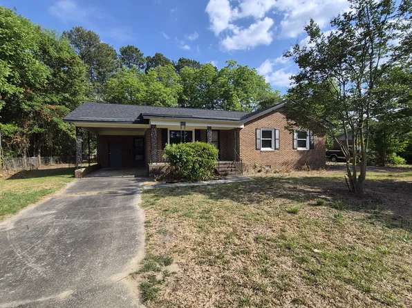 809 W Allen Ln, Laurinburg, NC 28352