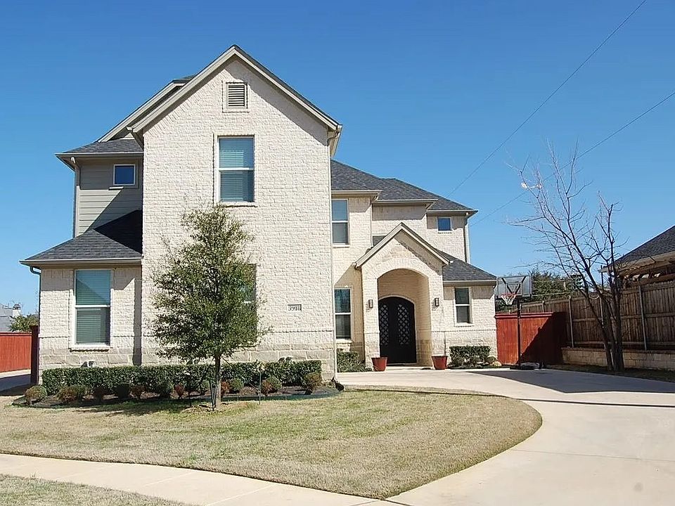 1st image of 3915 Belle Maison Ct