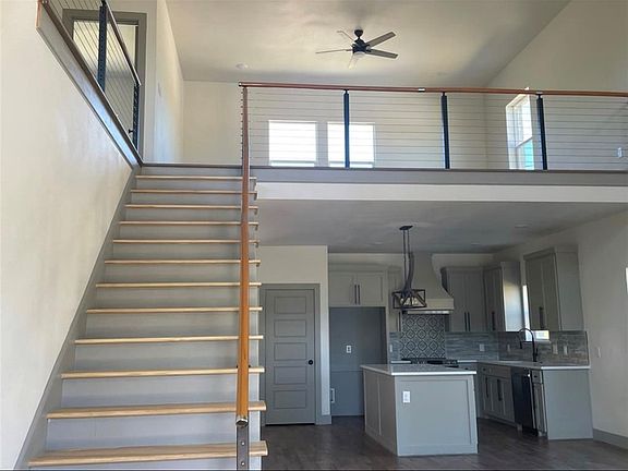3rd image of 642 Kontiki Dr