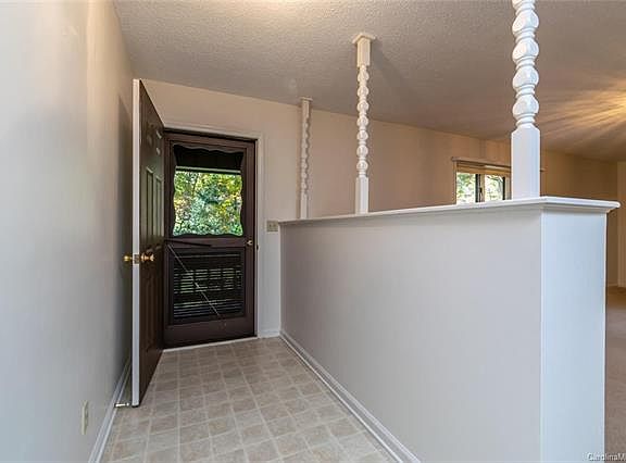 5th image of 629 Sunrise Dr