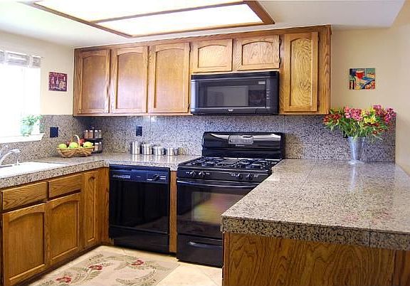 2nd image of 733 Panorama Dr