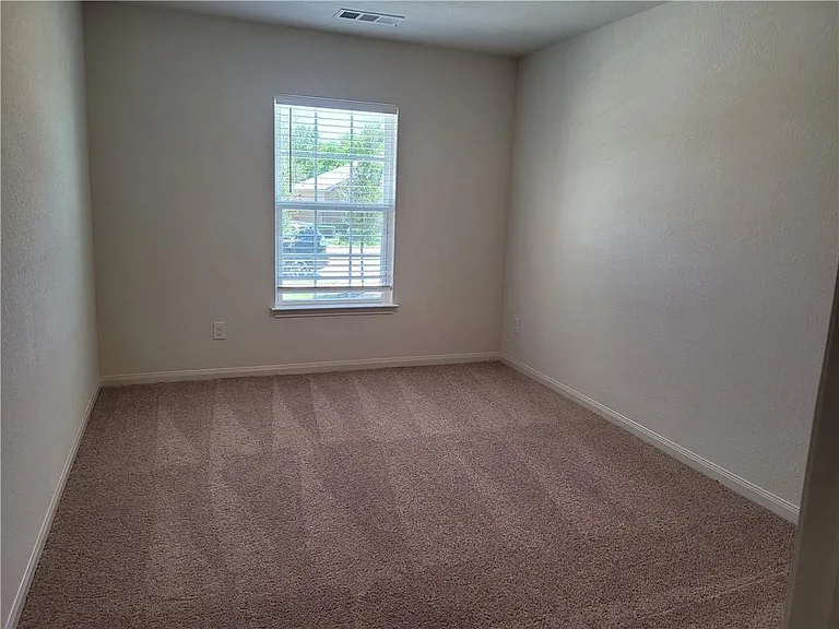 161 Allington Cir — Photo 13