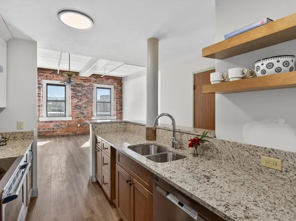 1 Saco Island Terrace #331, Saco, ME 04072