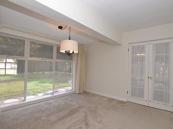 5th image of 1612 Lando Ln