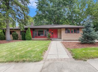 1960 Ivywood Dr, Ann Arbor, MI 48103