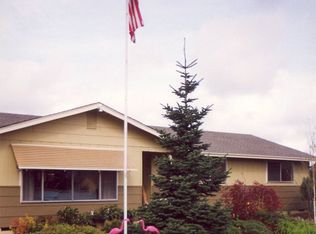 1452 Raydean Dr, Grants Pass, OR 97527