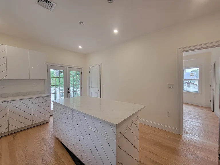 14 Chapman St #2 — Photo 14