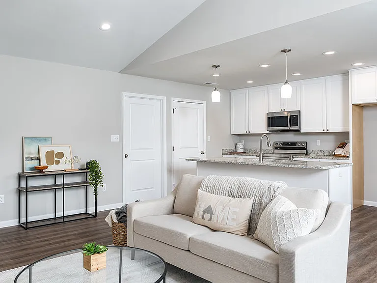 113 Lake View Cir — Photo 13