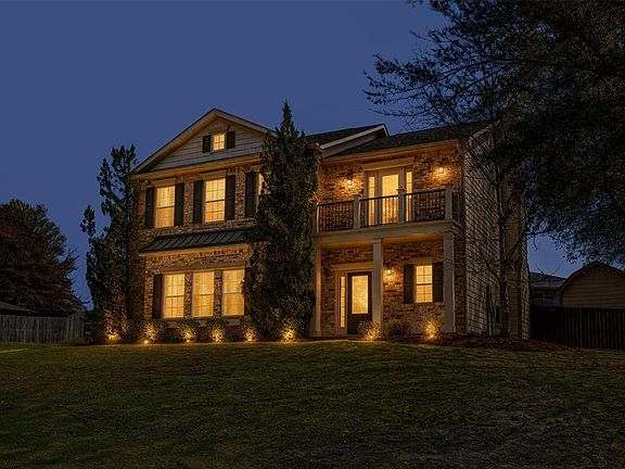 2nd image of 4515 Hermosa Rd