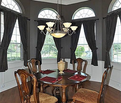 Trey ceilings and gorgeous windows!