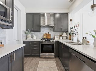 1222 Rose Way #27, Milton, ON L9E1P1