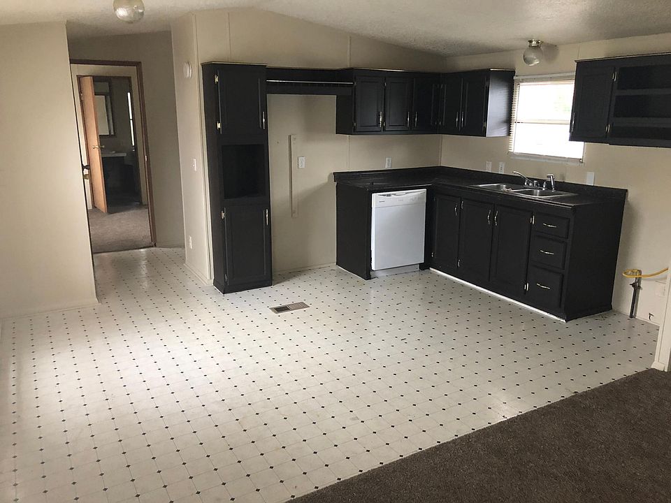 1st image of 1525 Crescentlane Dr