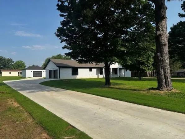 1729 Paragould Dr, Jonesboro, AR 72405