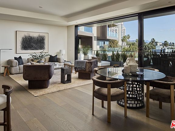 4th image of 8420 Sunset Blvd #703
