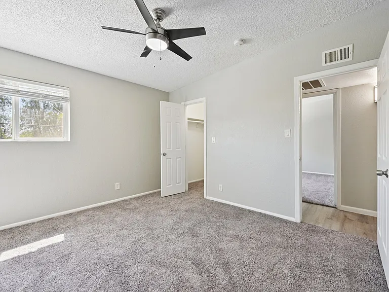 Cornell Apartments — Photo 34
