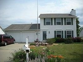 2nd image of 2575 Pecan St