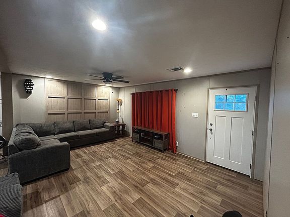 3rd image of 704 Fowler Rd