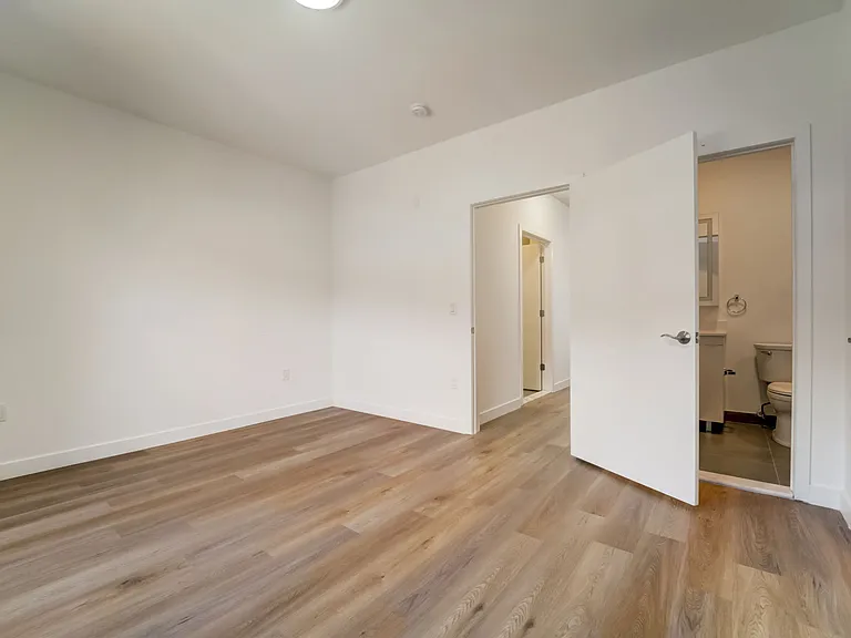 48 Chadwick St #203 — Photo 8