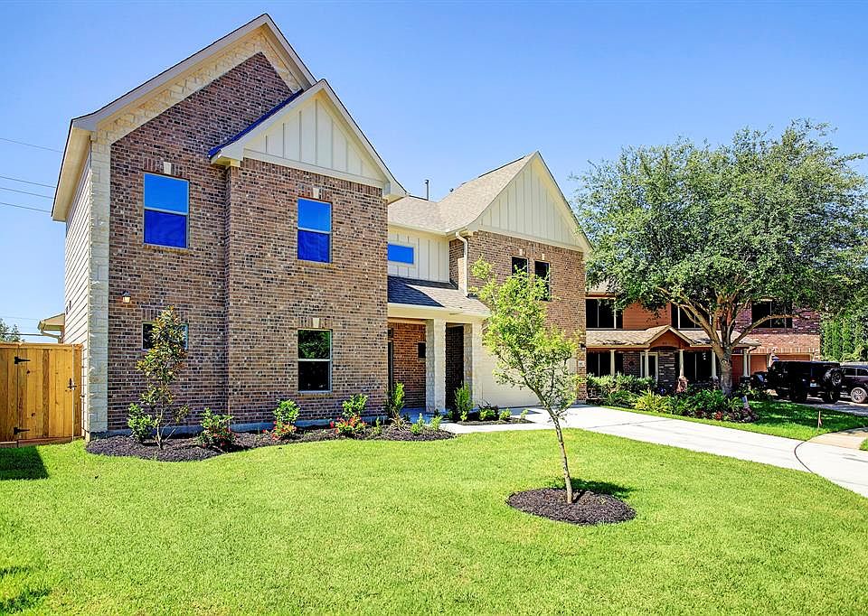 1st image of 819 Victoria Lakes Dr