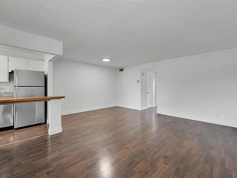 250 Layne Blvd #205 — Photo 26