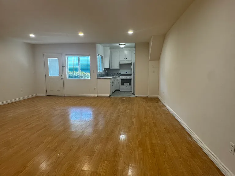 3055 Foothill Blvd #9 — Photo 5