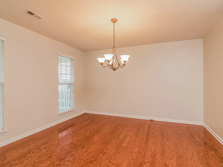 1864 Devon Dr — Photo 3