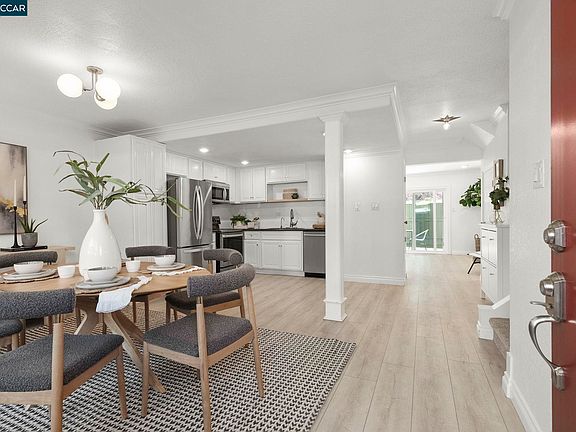 4th image of 1052 Bancroft Rd