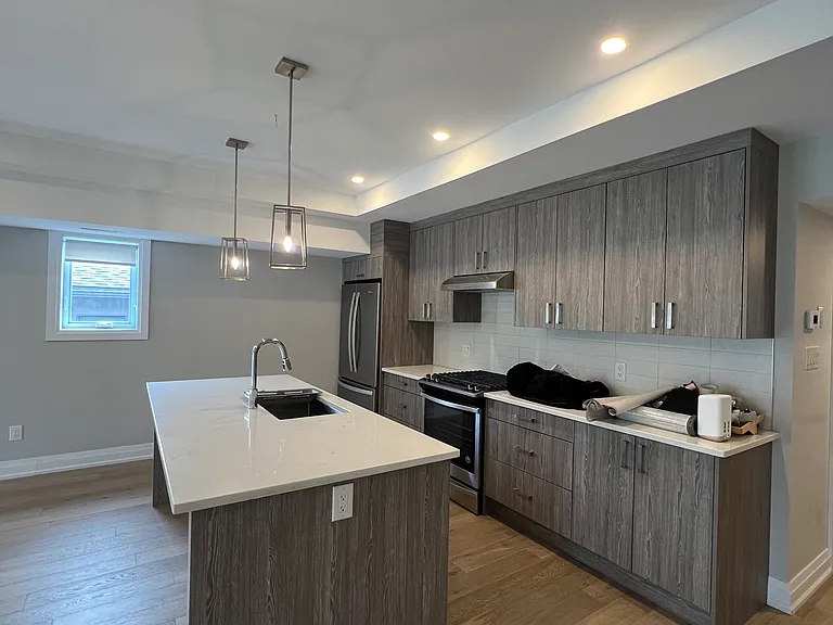 425 Ravenhill Ave #1 — Photo 1