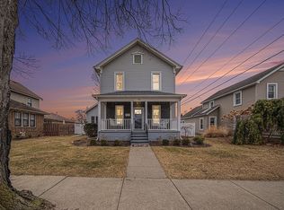 121 E Summit St, Chelsea, MI 48118