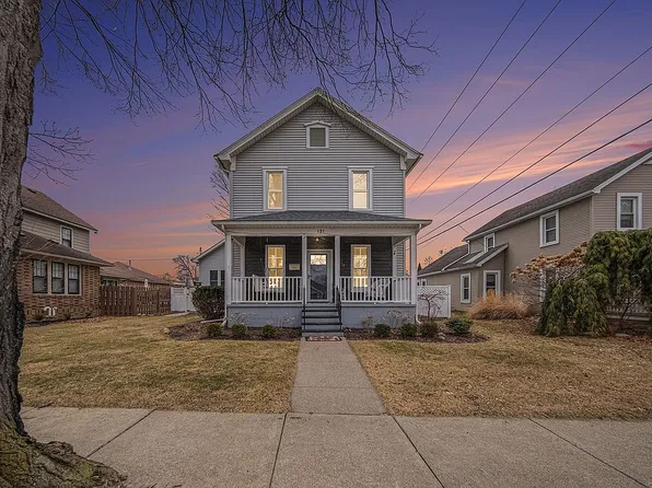 121 E Summit St, Chelsea, MI 48118