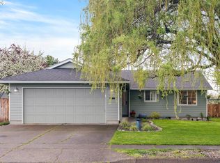 726 S Linden St, Cornelius, OR 97113