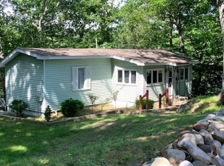 15 Harlow Ave, Norfolk, MA 02056