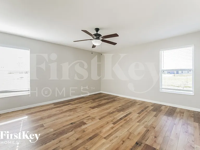 2519 NW 7th St — Photo 13