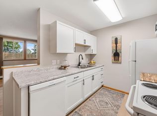 9141 Highway 55 APT 101, Minneapolis, MN 55427
