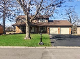 1711 Saint Andrews Dr, Shiloh, IL