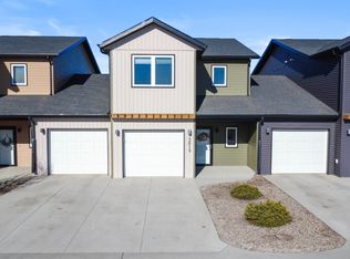 3919 Leighton Dr, Bismarck, ND 58504
