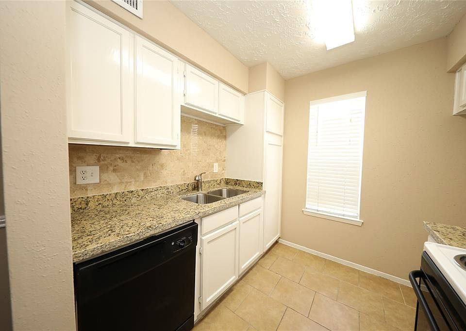 1st image of 10555 Turtlewood Ct Unit 1107