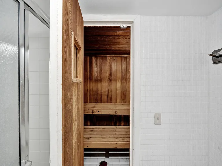 2121 N Ocean Blvd — Photo 19