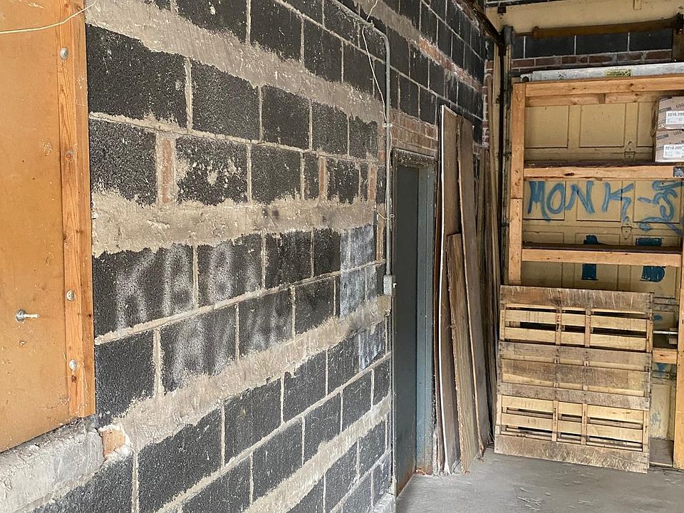 2nd image of 3114 N Clybourn Ave