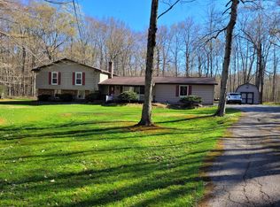 8676 Sugar Tree Dr, Novelty, OH 44072