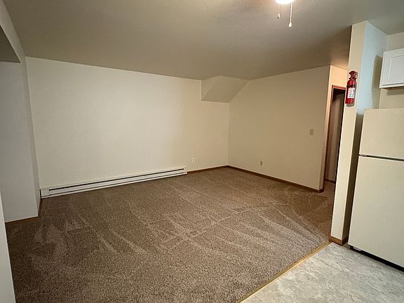 4th image of 332 Monroe St APT 1
