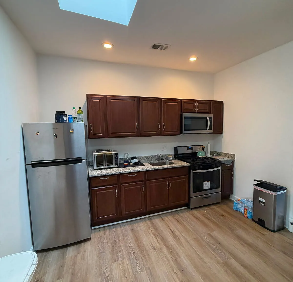 2 bed, 1400 sqft, $1,800 — Photo 4