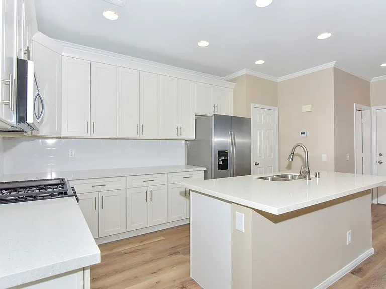 9535 Scottville Ct — Photo 8