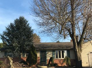 432 Sunset Ave, Mount Joy, PA 17552