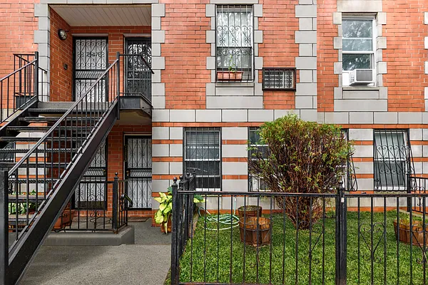 Sold by Douglas Elliman | media 12