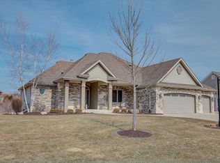 W151N7280 Paseo Ln, Menomonee Falls, WI 53051