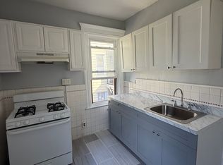 228 Weequahic Ave APT 2, Newark, NJ 07112