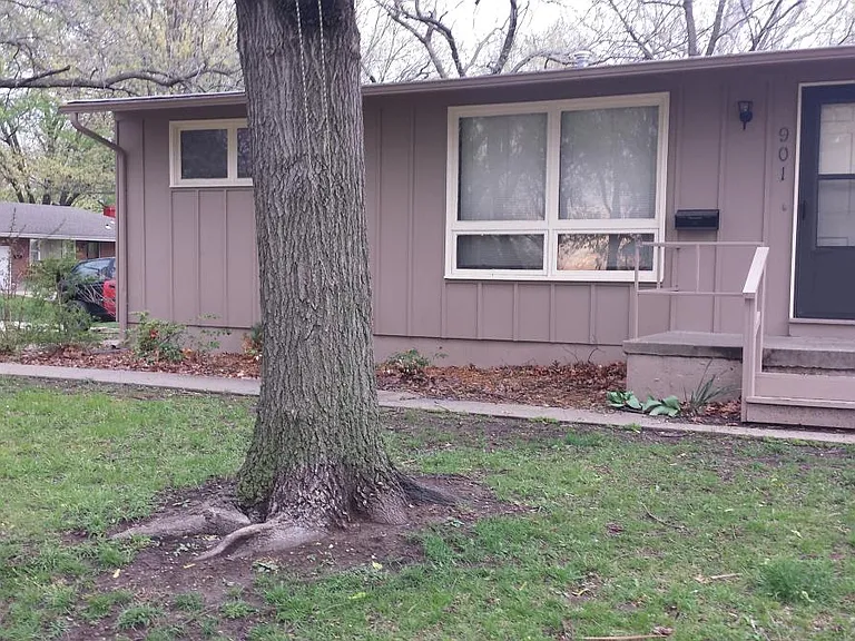 901 S Scott Ave — Photo 1